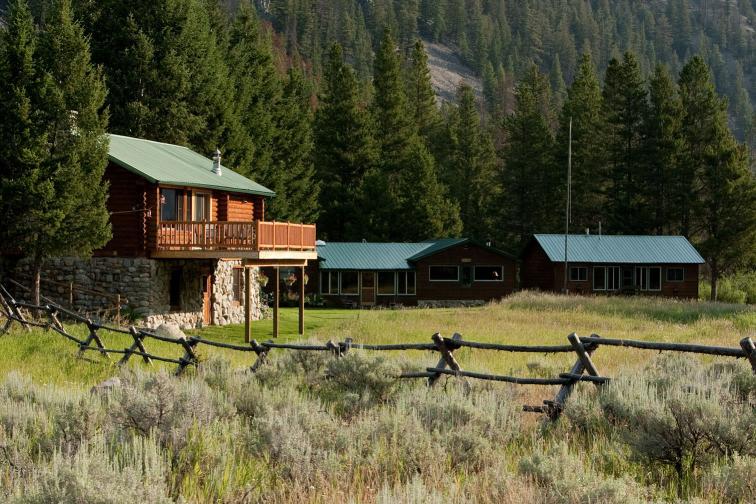 Big Hole Lodge photo 6