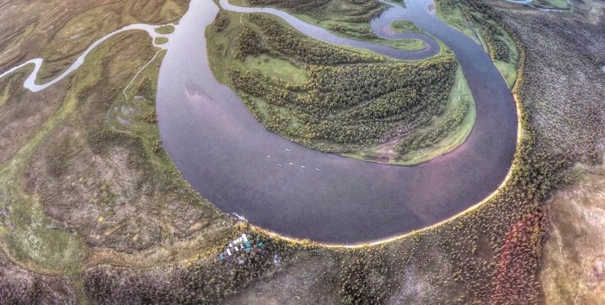 River fishing lodge Alaska