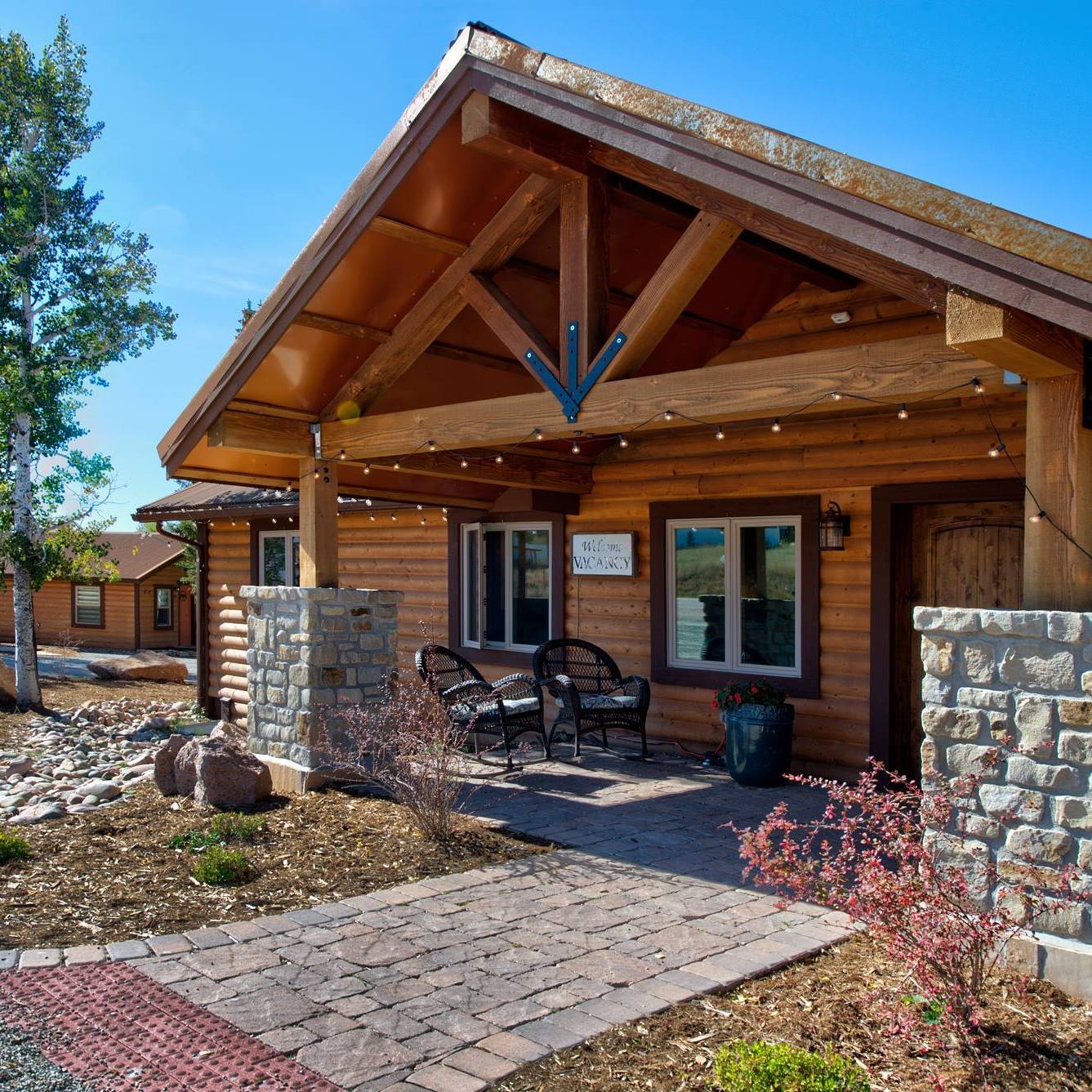Mountain River Lodge