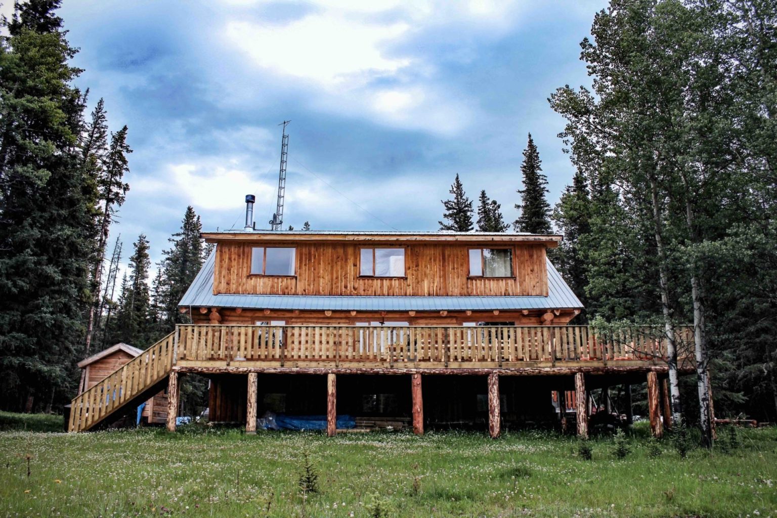 Rock Lake Earth Lodge