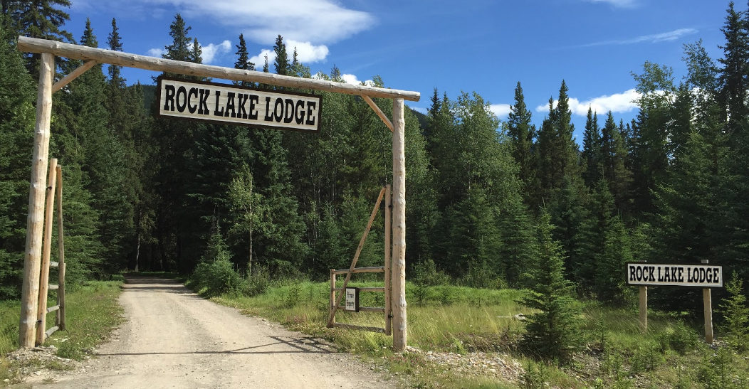 Rock Lake Earth Lodge photo 2