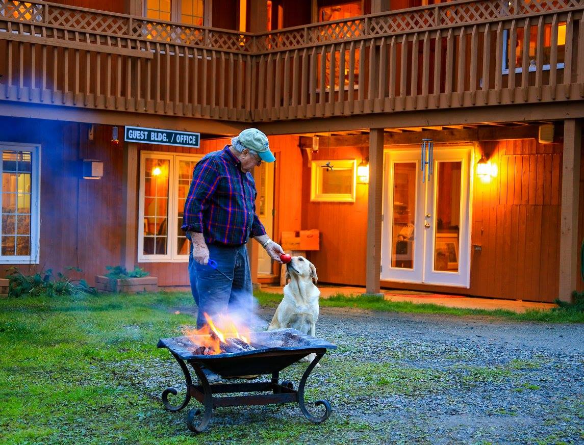 Salmon Pool Inn & Cottages photo 8