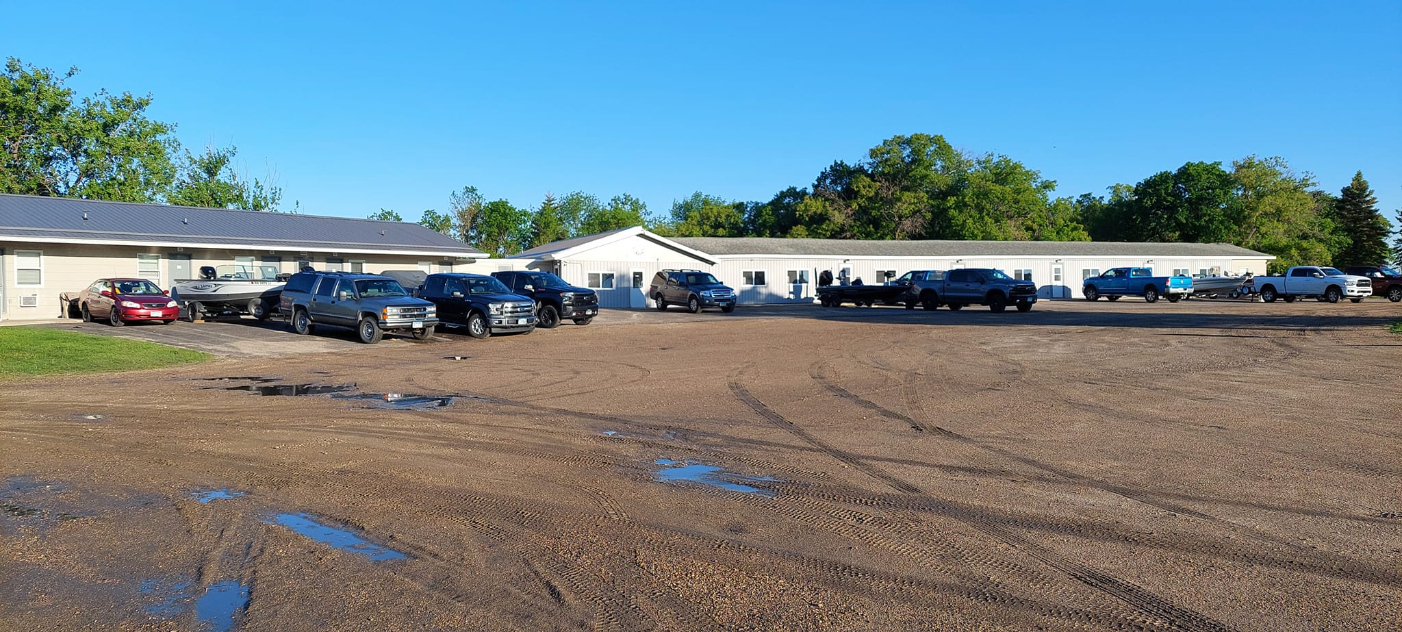 Devils Lake Sportsman’s Lodge photo 2