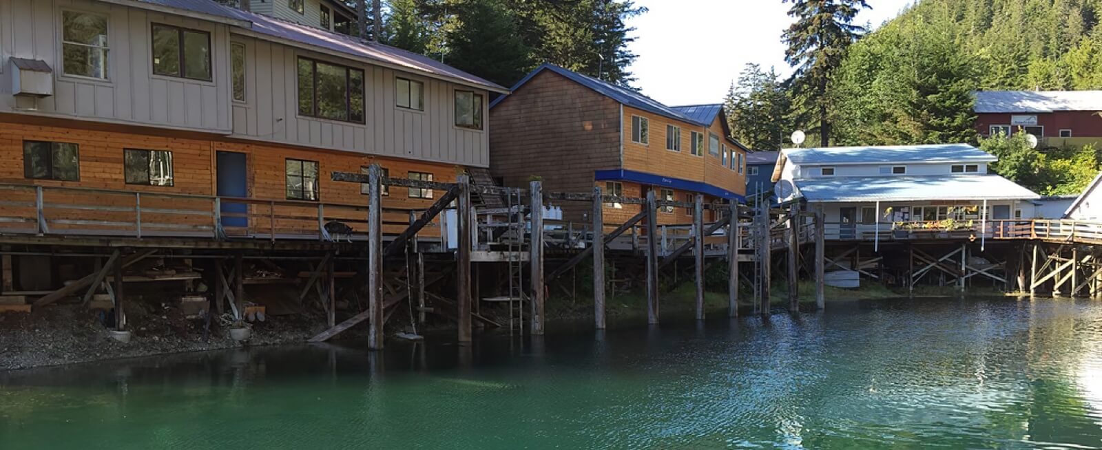 Water’s Edge Lodge